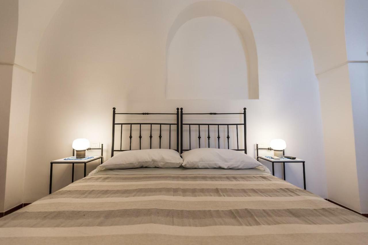 Da Concavo E Convesso Bed & Breakfast Locorotondo Dış mekan fotoğraf